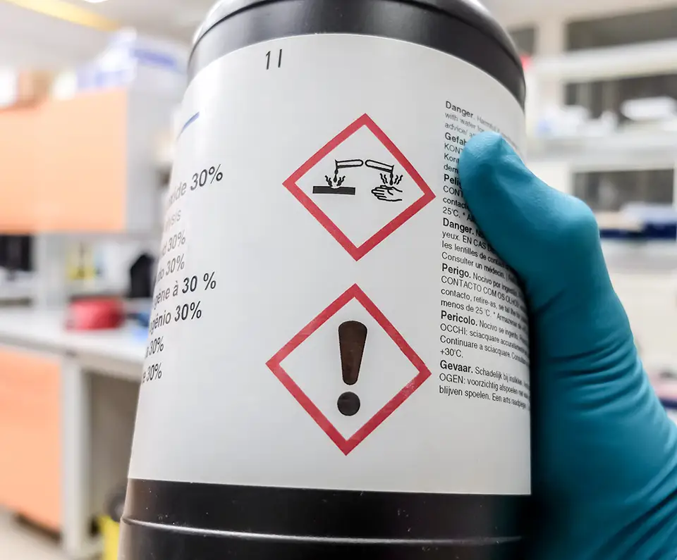 Sicherer Umgang mit Gefahrstoffen nach GefStoffV